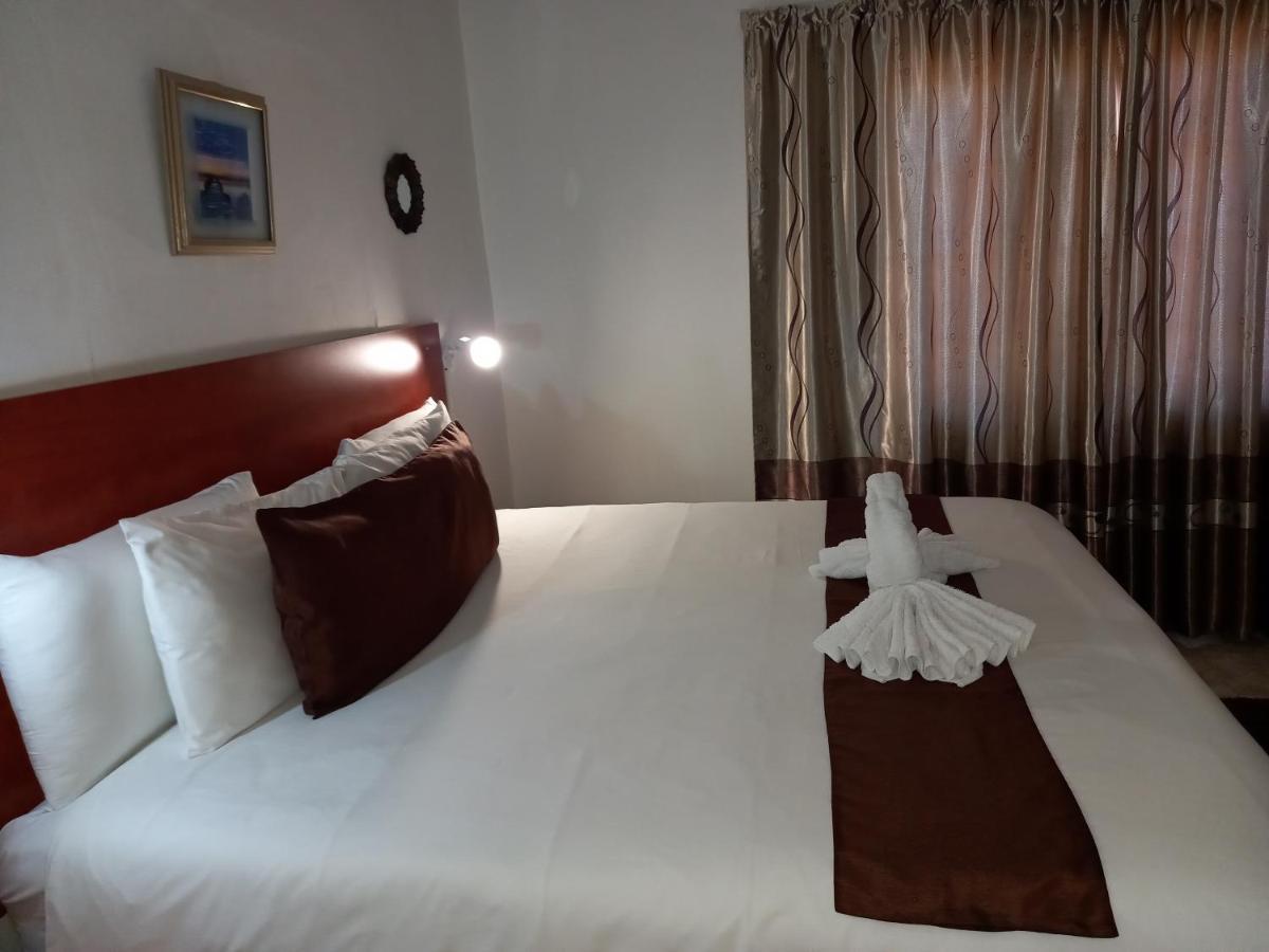 Palapye Rest Shade Bed And Breakfast מראה חיצוני תמונה