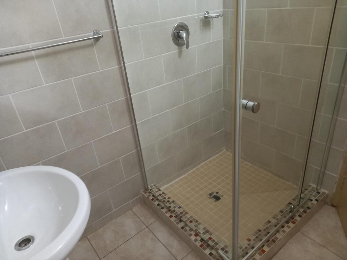 Palapye Rest Shade Bed And Breakfast מראה חיצוני תמונה