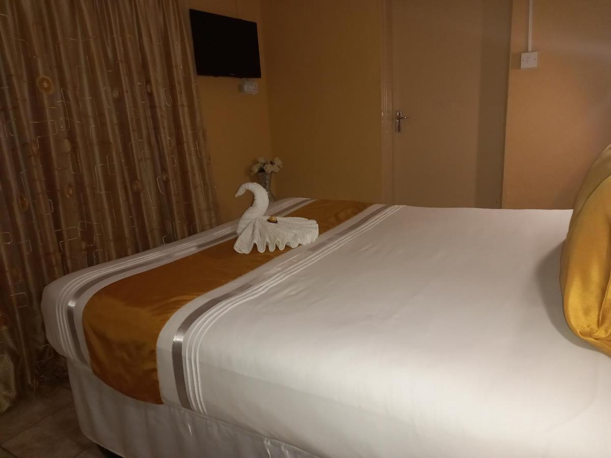 Palapye Rest Shade Bed And Breakfast מראה חיצוני תמונה